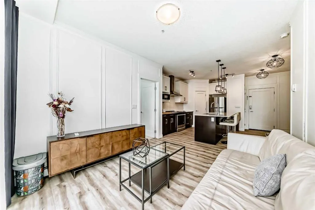 10 Walgrove SE, #109