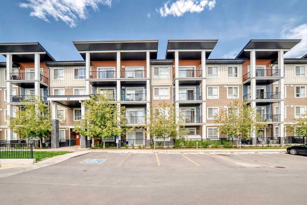 10 Walgrove SE, #109