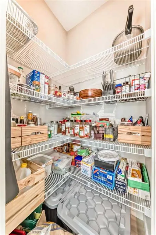 10 Walgrove SE, #109