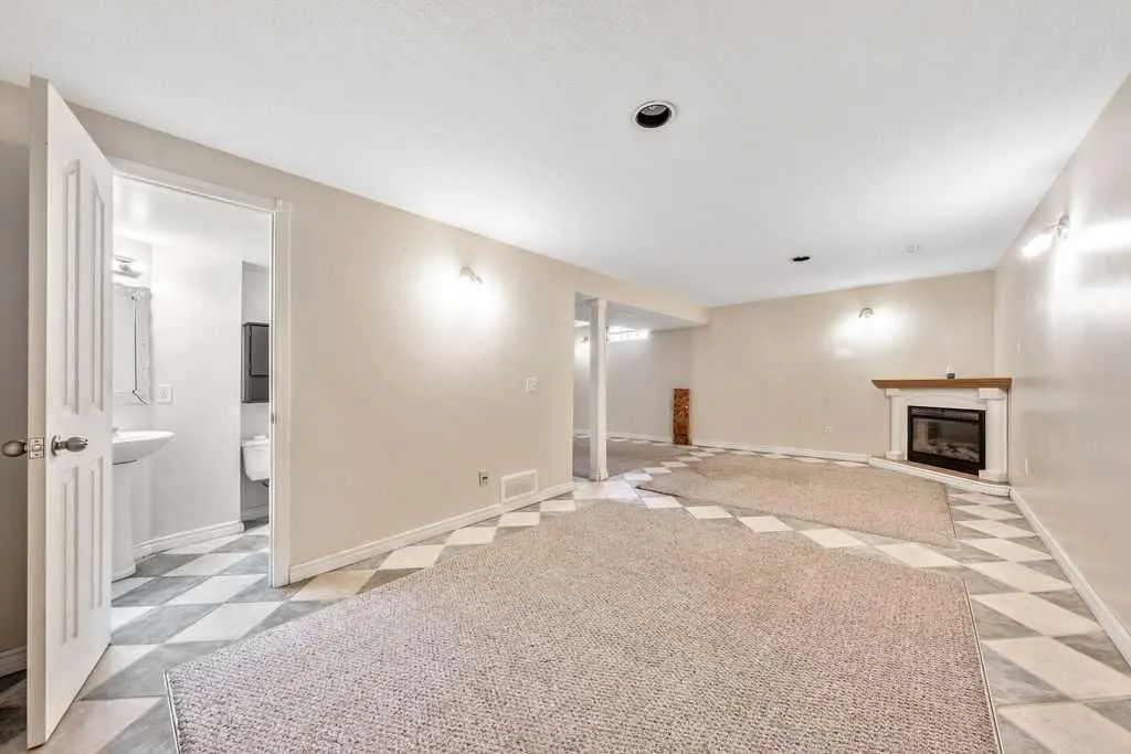 354 Maitland Hill NE