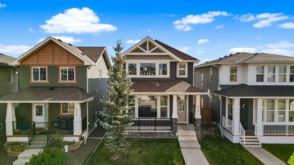 240 Evanspark Gardens NW
