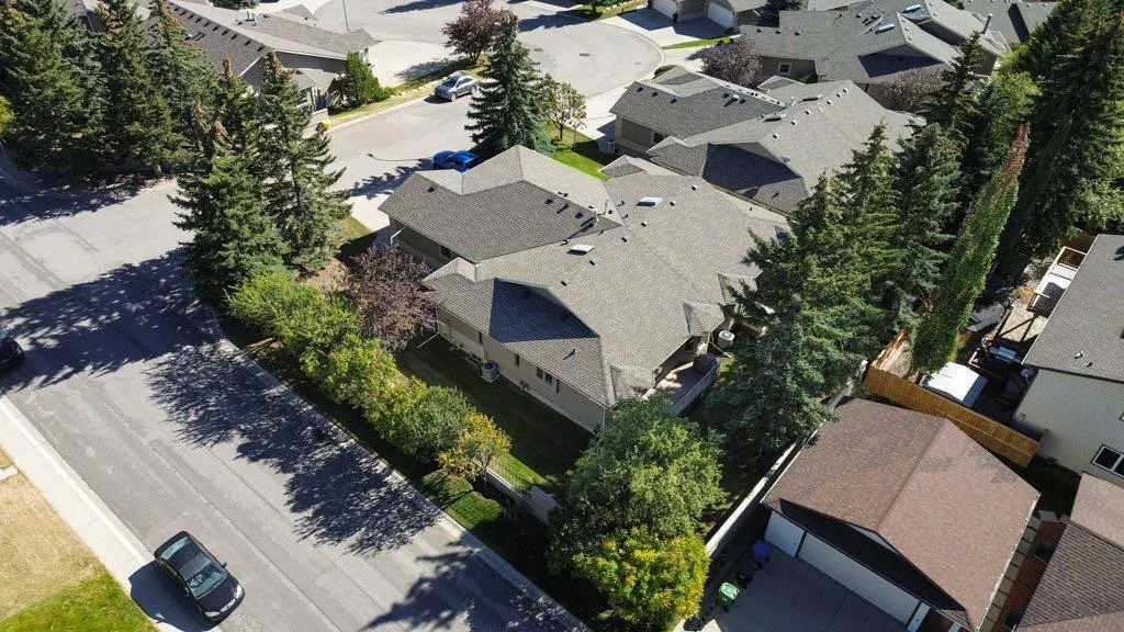 204 Silver Creek Mews NW