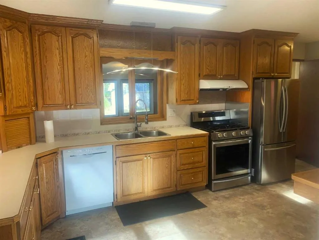 32276 Highway 2 A