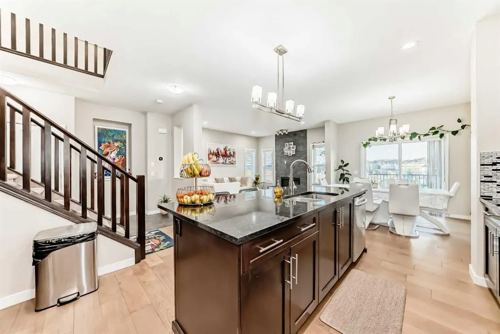 28 Panton Court NW
