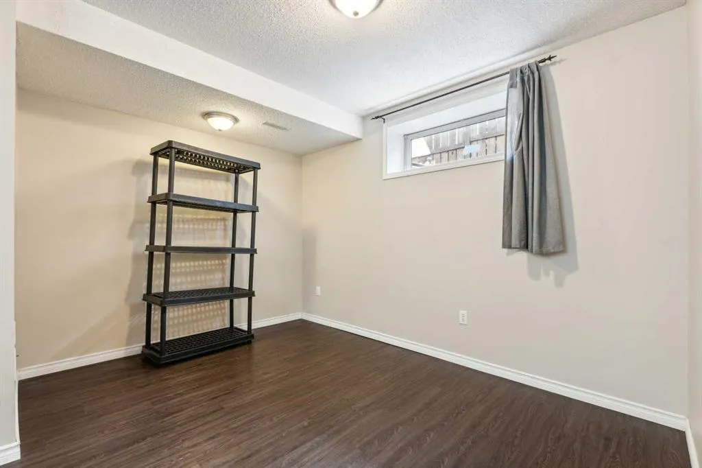 73 Rocky Ridge Heath NW