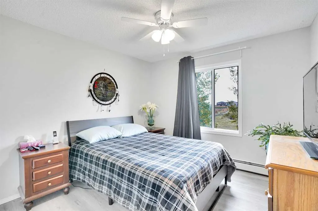 304 Mackenzie Way SW, #6211