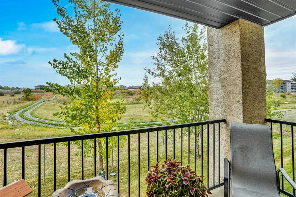 304 Mackenzie Way SW, #6211