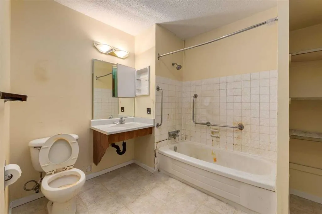 200 Brookpark Drive SW, #1014