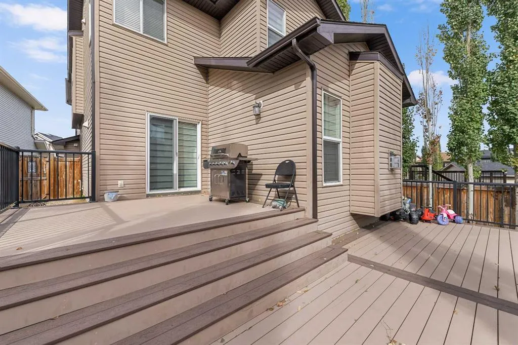 603 Panora Way NW
