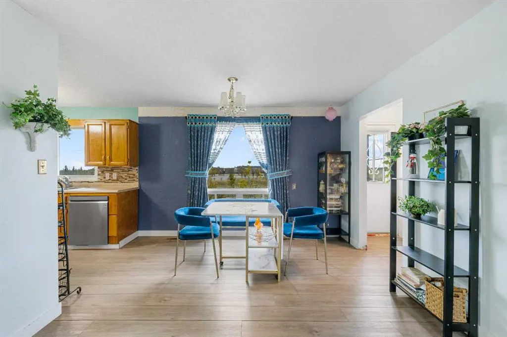 305 Whitehill Place NE