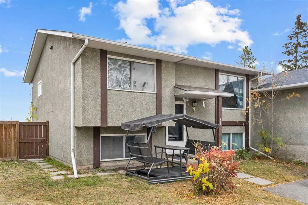 305 Whitehill Place NE