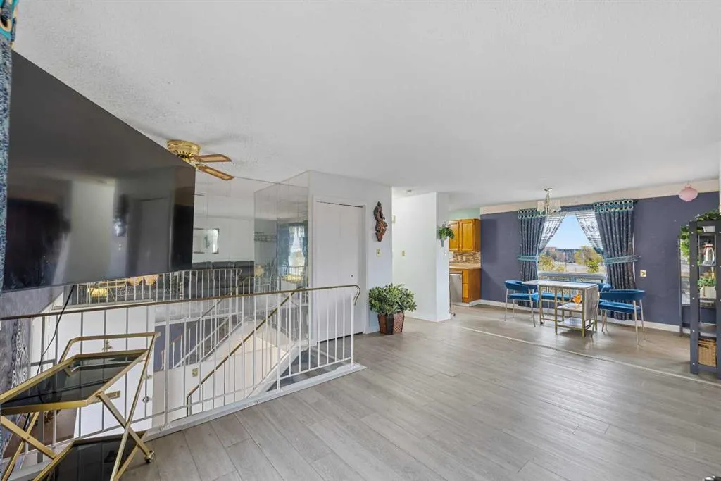 305 Whitehill Place NE