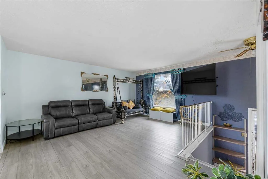 305 Whitehill Place NE
