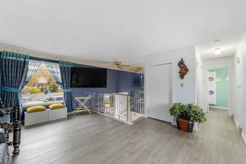 305 Whitehill Place NE