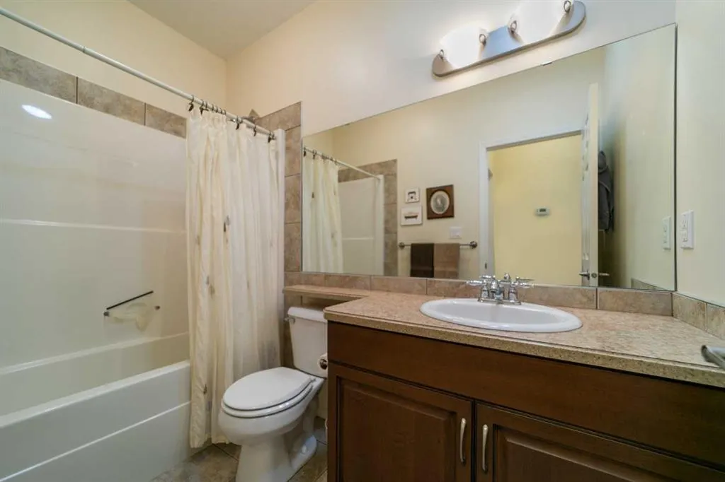 5405 39 Avenue, #16