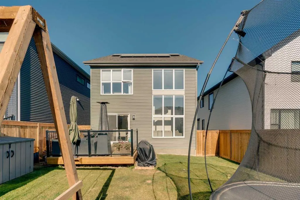 20 Edith Crescent NW