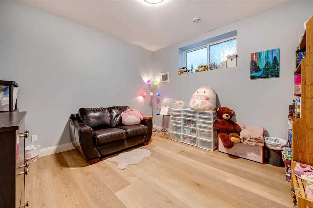 125 Larratt Close