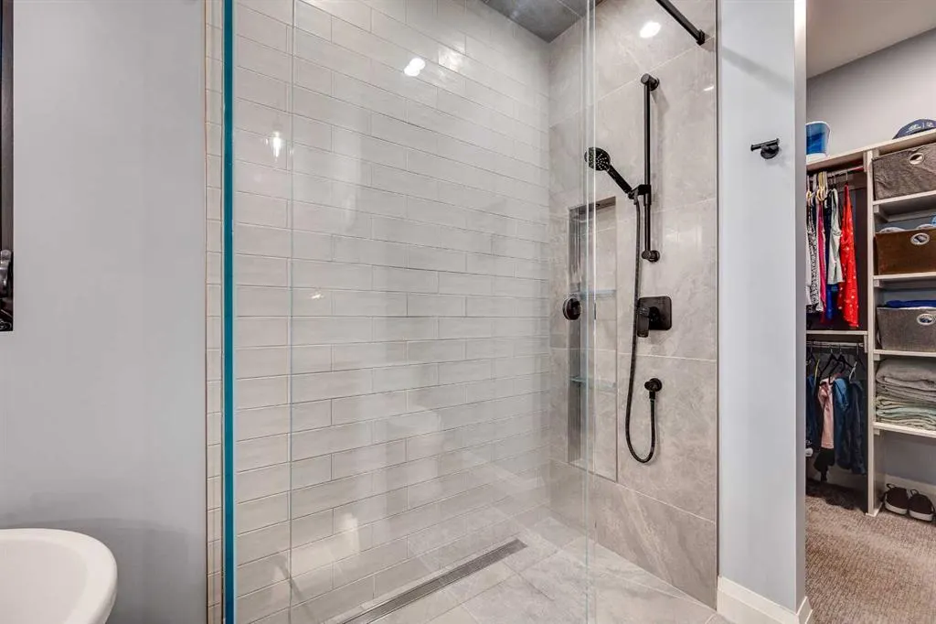 125 Larratt Close