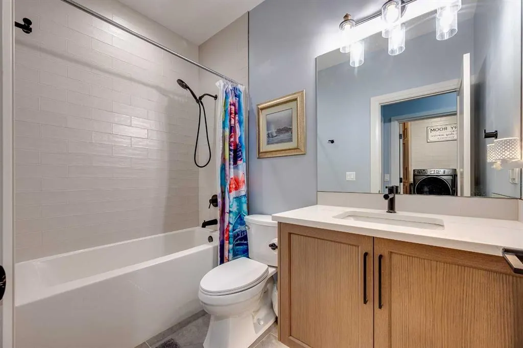 125 Larratt Close