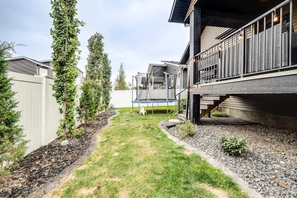 125 Larratt Close