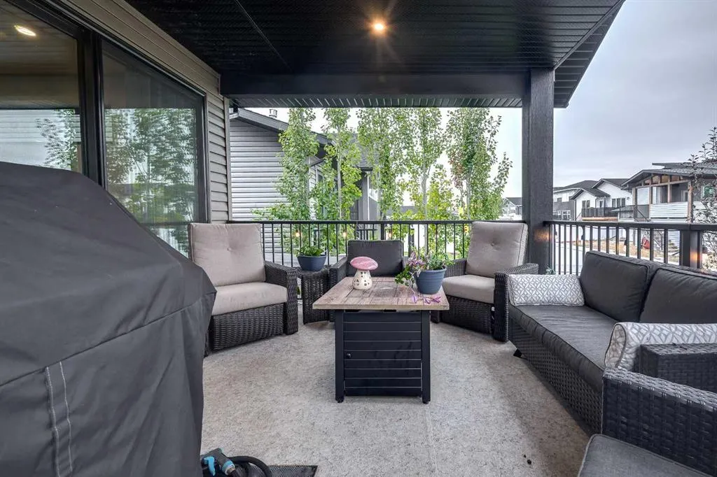 125 Larratt Close