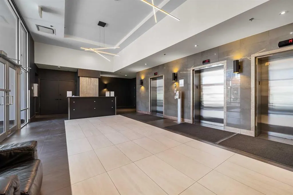 210 15 Avenue SE, #3206