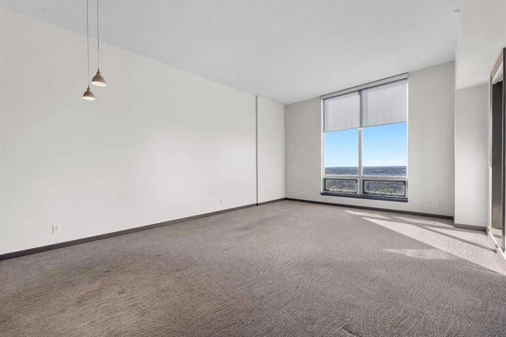 210 15 Avenue SE, #3206