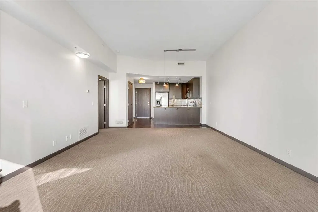 210 15 Avenue SE, #3206