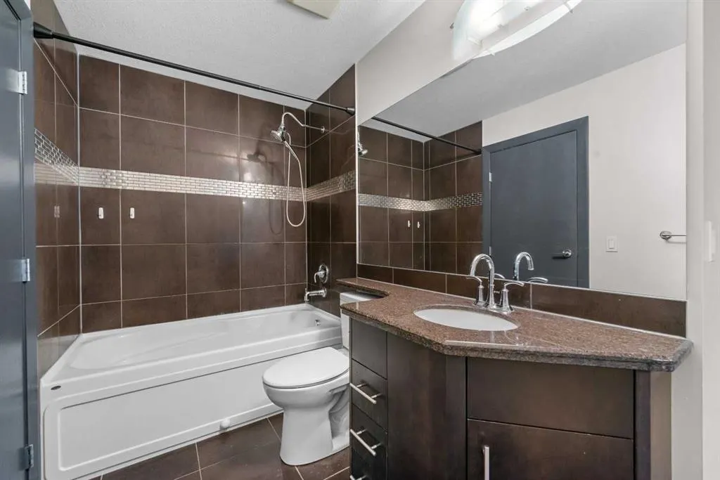 210 15 Avenue SE, #3206