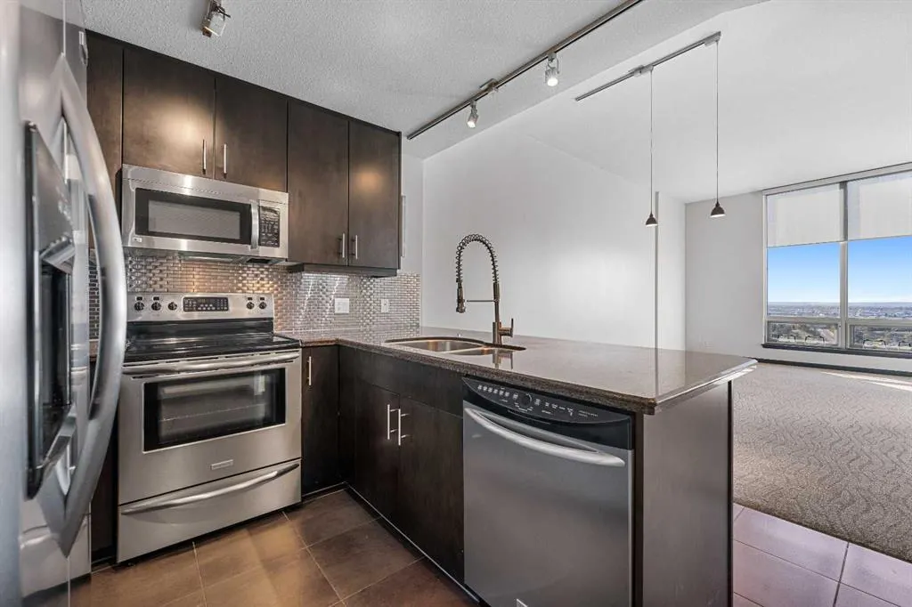 210 15 Avenue SE, #3206