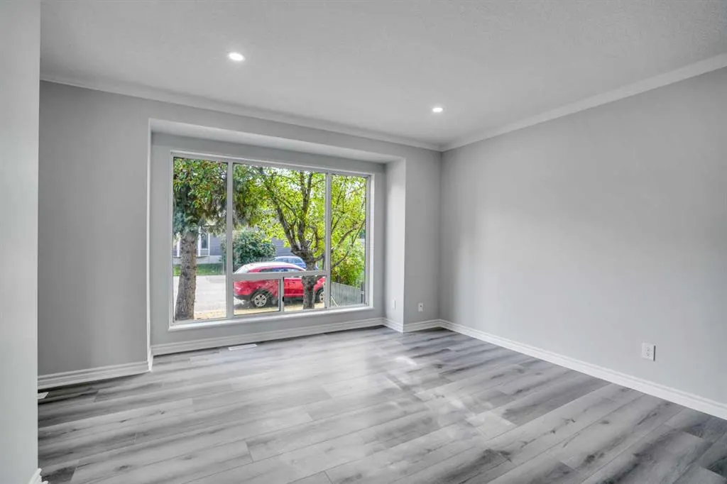 6058 Martingrove Road NE