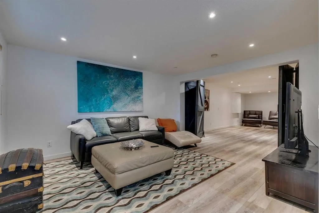 42 Sierra Morena Green SW