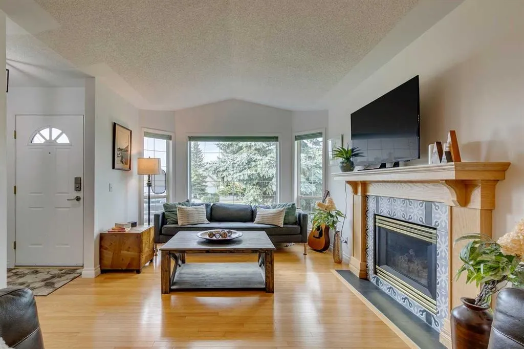 42 Sierra Morena Green SW