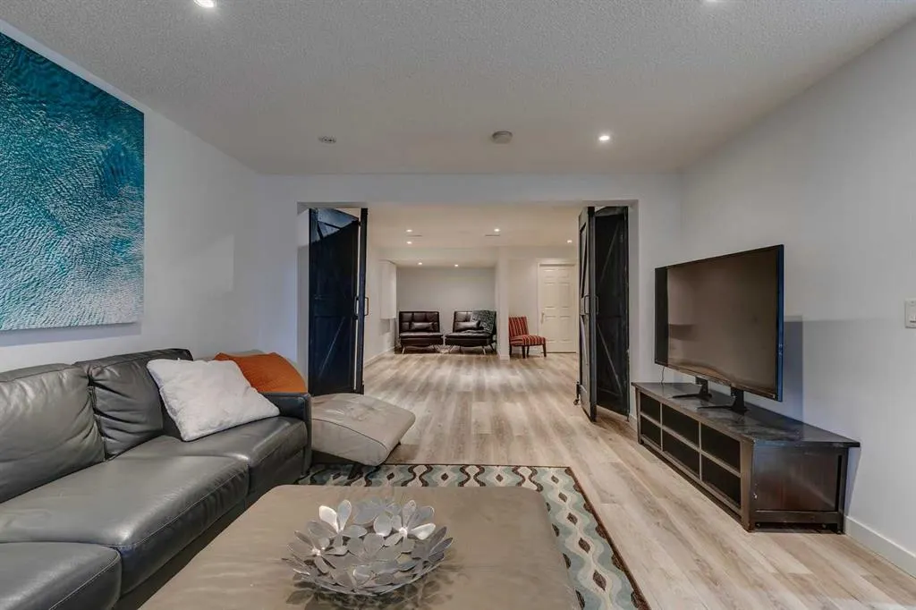 42 Sierra Morena Green SW