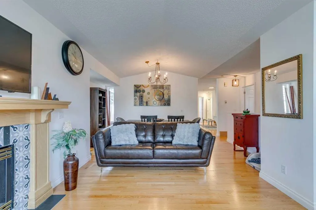 42 Sierra Morena Green SW