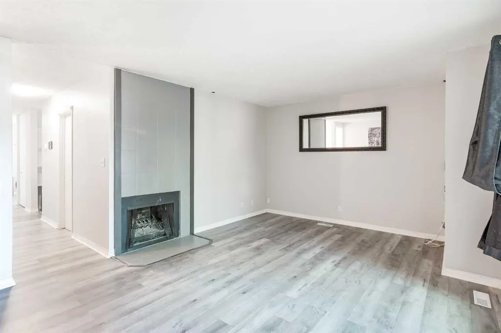 80 Piper Drive, #19