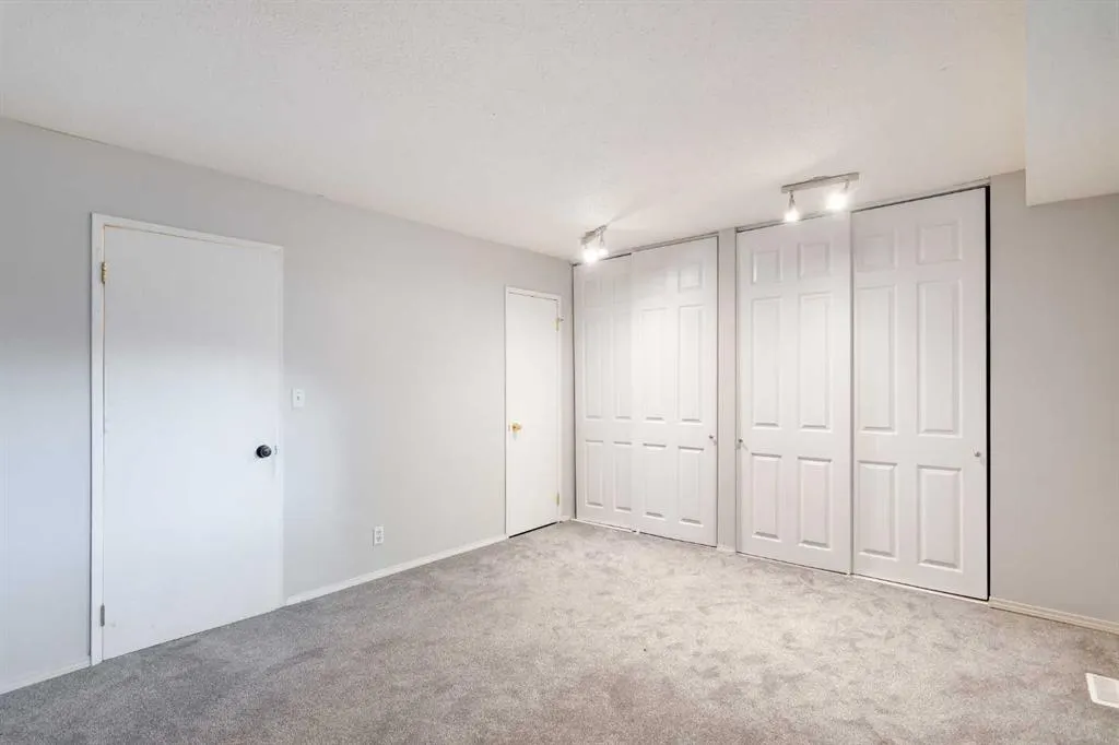 80 Piper Drive, #19