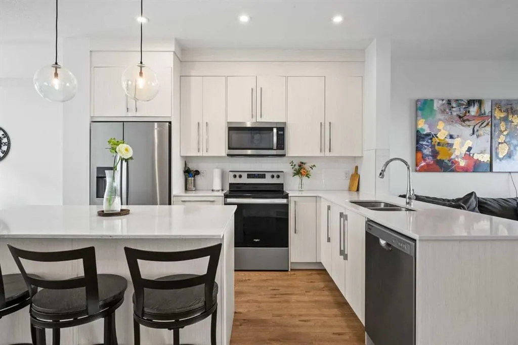 335 Creekside Boulevard SW, #602