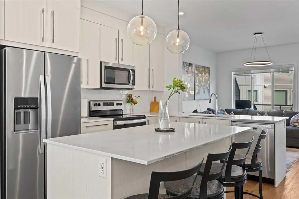 335 Creekside Boulevard SW, #602