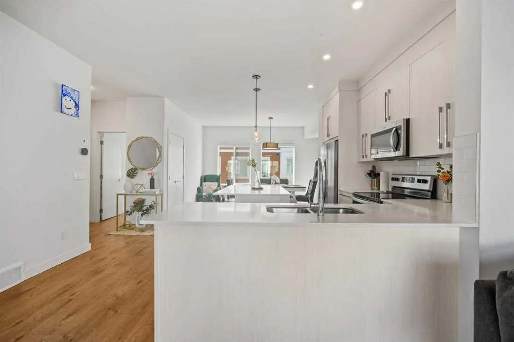 335 Creekside Boulevard SW, #602