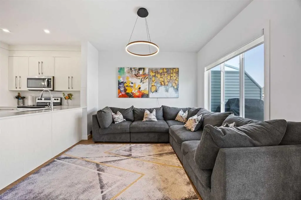 335 Creekside Boulevard SW, #602