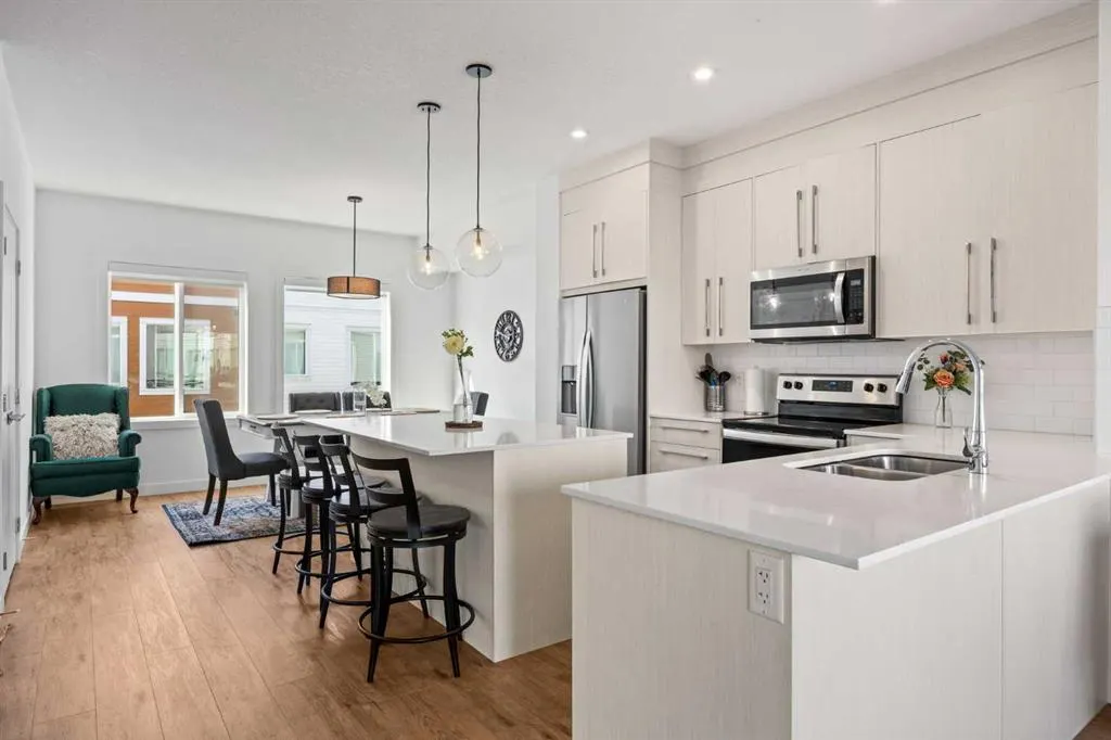 335 Creekside Boulevard SW, #602