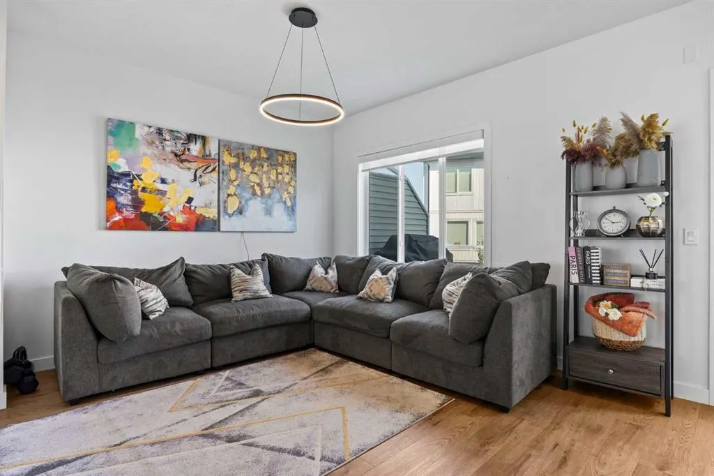 335 Creekside Boulevard SW, #602