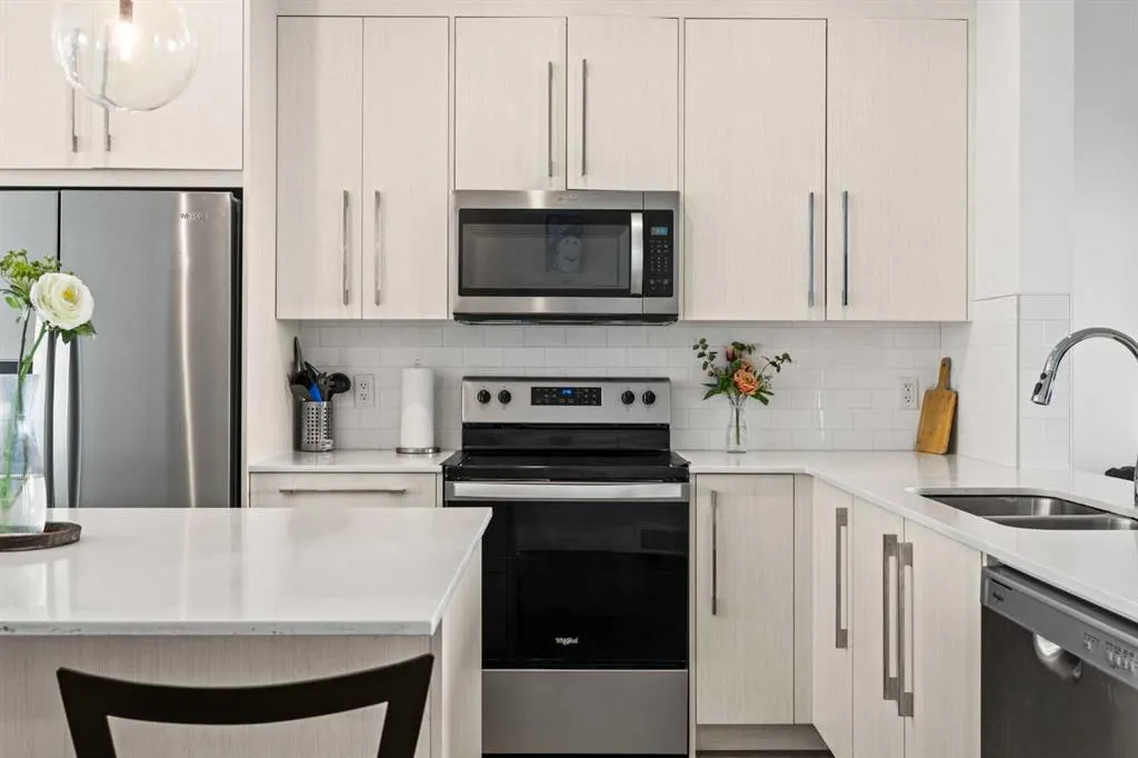 335 Creekside Boulevard SW, #602