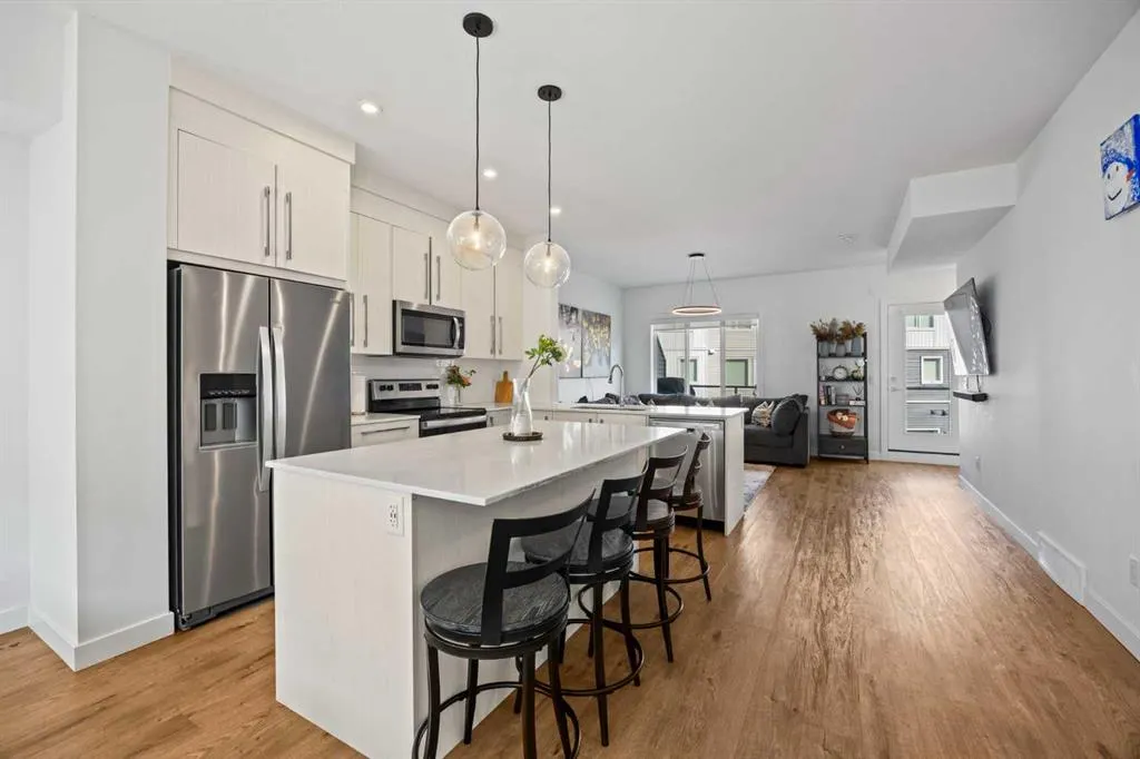 335 Creekside Boulevard SW, #602
