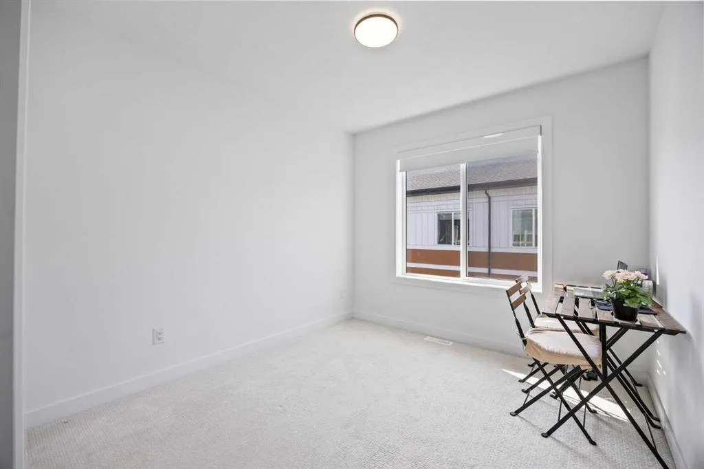 335 Creekside Boulevard SW, #602