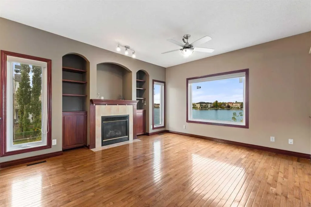 253 Coral Shores Cape NE