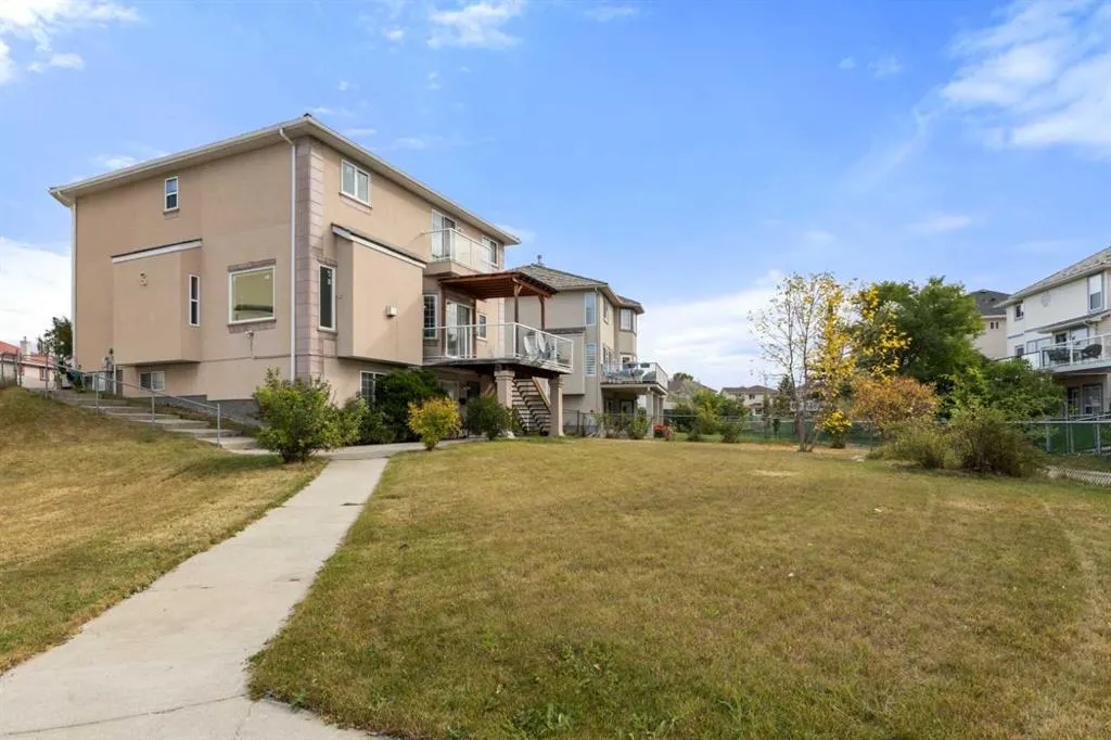 253 Coral Shores Cape NE