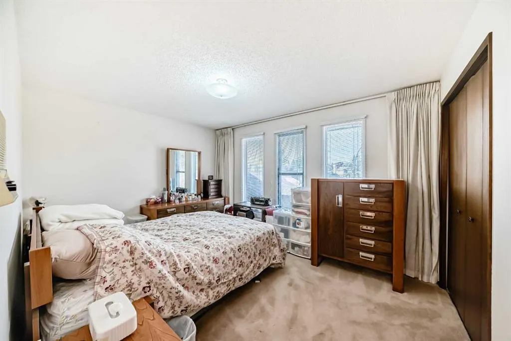 16 Edgeland Bay NW