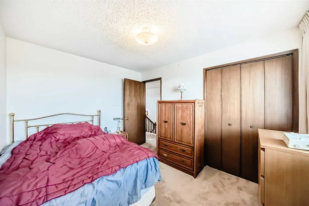 16 Edgeland Bay NW